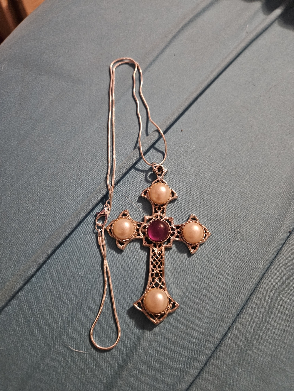 Elegant Pearl and Amethyst Cross Pendant Necklace - Gold Tone